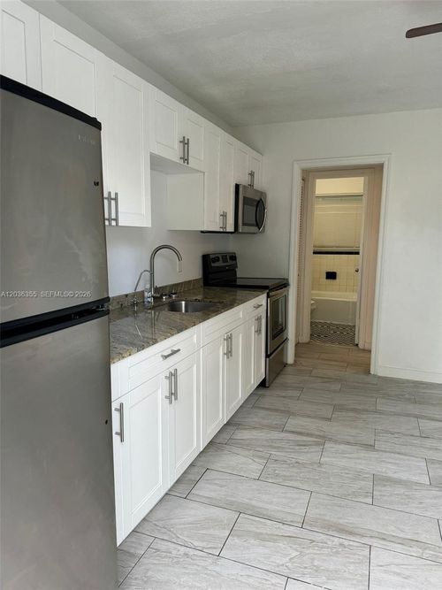 1324 N 58th Ave, Hollywood, FL, 33021-5124 | Card Image