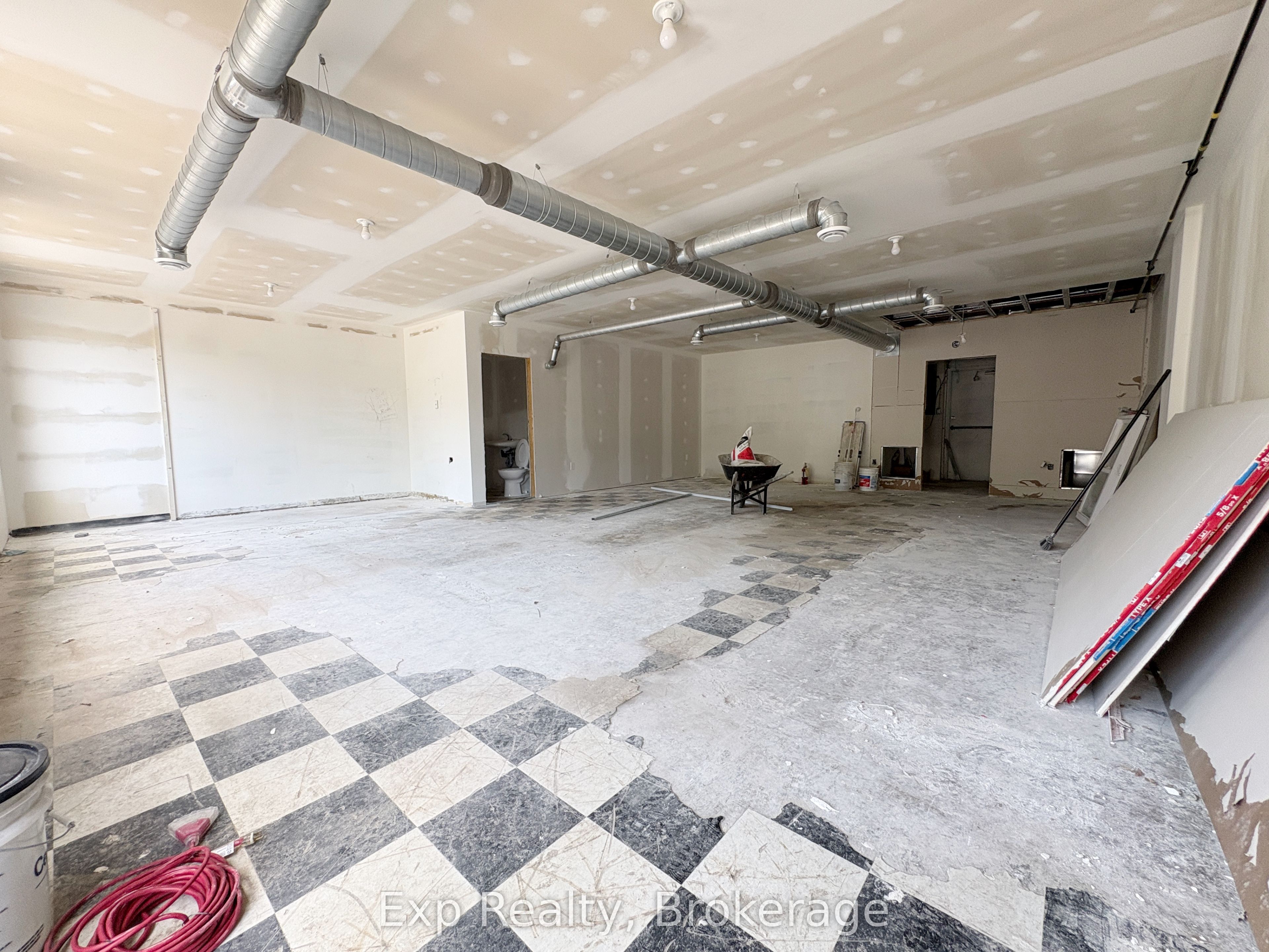 Commercial Lease in Kingston 2