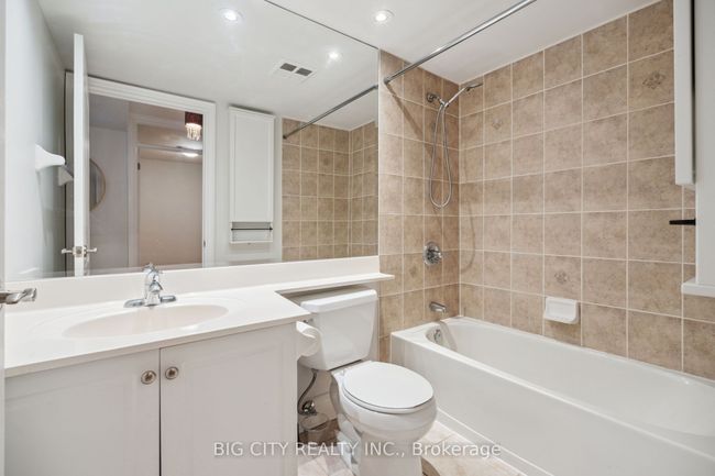 208 - 51 Saddlecreek Dr, Condo with 2 bedrooms, 1 bathrooms and 1 parking in Thornhill ON | Image 20