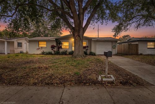 3645 Colonial Hills Dr, NEW PORT RICHEY, FL, 34652-6217 | Card Image