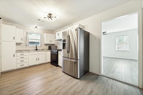 b-1147 Du Barry Ln, Houston, TX, 77018-5205 | Card Image
