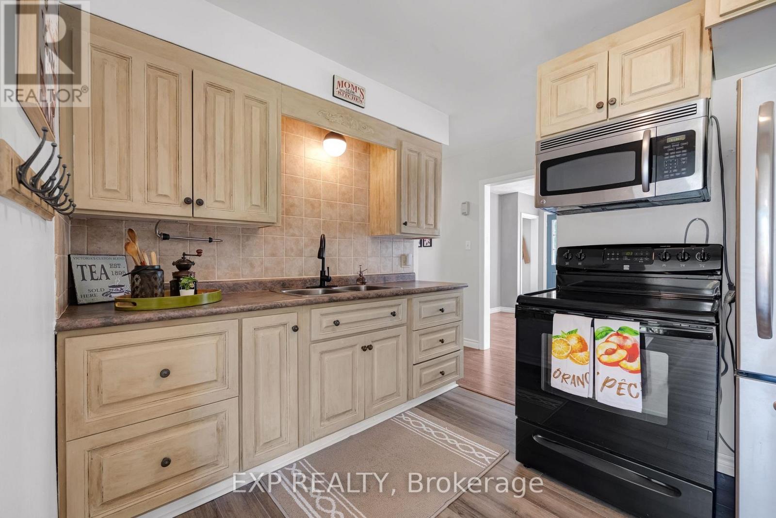 Residential in Innisfil (Stroud) 2