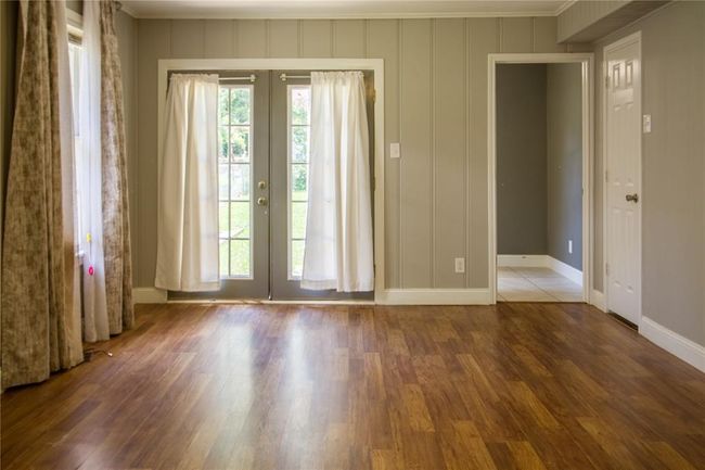 711 E Sixth St, House other with 3 bedrooms, 2 bathrooms and 3 parking in Brenham TX | Image 18
