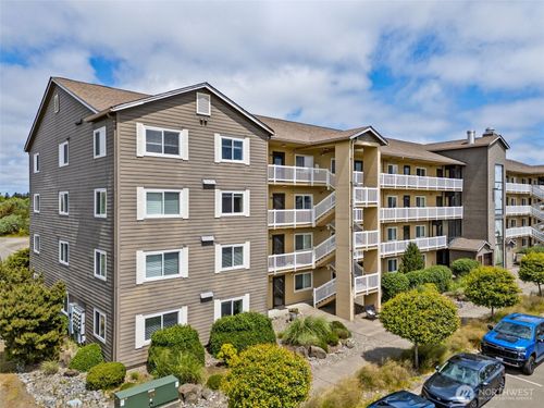 unit-101-262 Oyhut Bay Blvd Sw, Ocean Shores, WA, 98569-5006 | Card Image