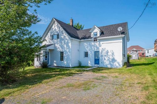 33 Mechanic Street, Trenton, NS, B0K1X0 | Card Image