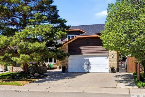 3731 Selinger Cres, Regina, SK, S4V2G8 | Card Image