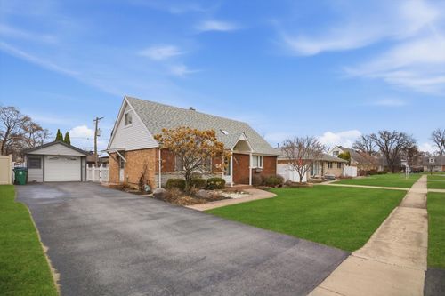 8912 Windsor Ln, Bridgeview, IL, 60455-2041 | Card Image