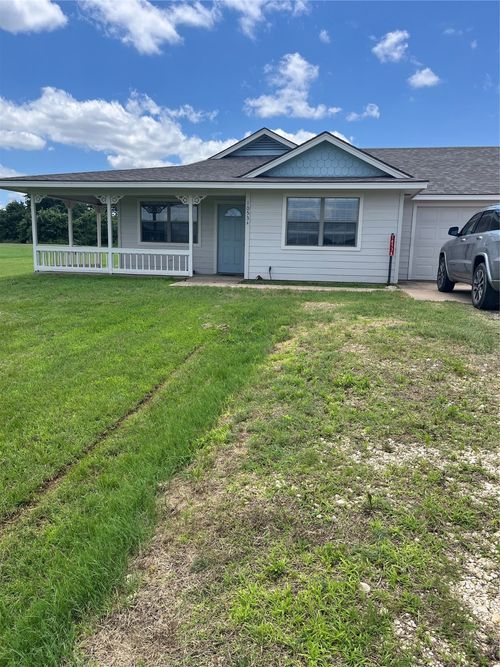1053 Highland Dr, Glen Rose, TX, 76043 | Card Image