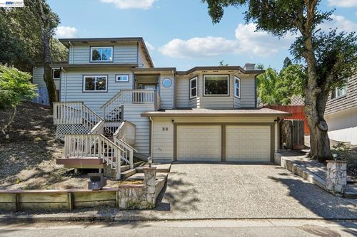 26 Oak Rd, Orinda, CA, 94563-3326 | Card Image
