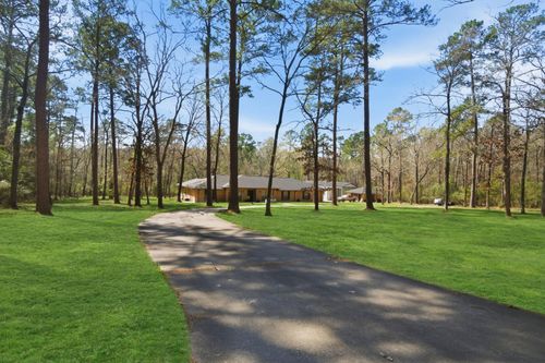 233 Pebble Crk, Livingston, TX, 77351-6210 | Card Image