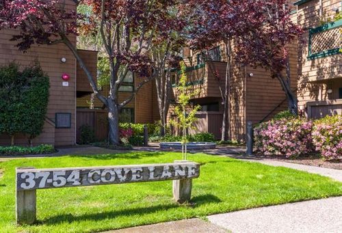 46 Cove Ln, Redwood City, CA, 94065 | Card Image