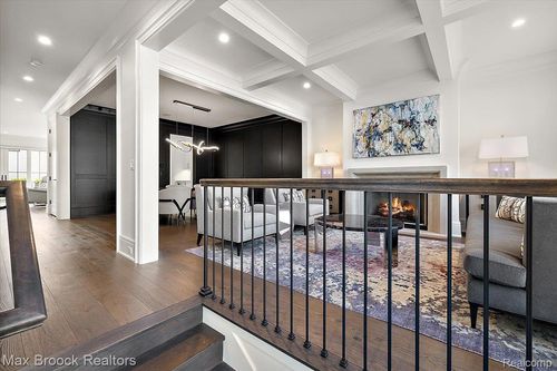 625 W Brown St, Birmingham, MI, 48009-1496 | Card Image