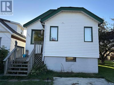 1033 Alberta St, Home with 3 bedrooms, 2 bathrooms and null parking in Thunder Bay ON | Image 1