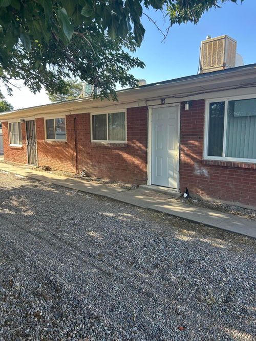633 Grove St Se, Albuquerque, NM, 87108-3584 | Card Image