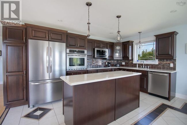 2560 Hillside Rd, House other with 4 bedrooms, 3 bathrooms and null parking in Marion Bridge NS | Image 5