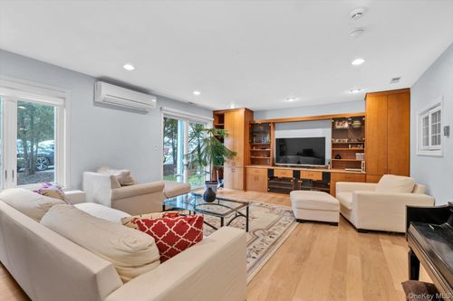 242-25A Oak Park Dr, Little Neck, NY, 11362-2624 | Card Image