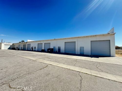 l-13580 Nomwaket Road, Apple Valley, CA, 92307 | Card Image