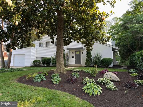 1017 Croton Dr, ALEXANDRIA, VA, 22308-2006 | Card Image