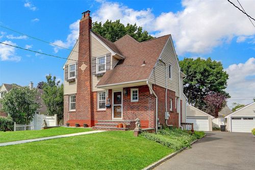 54 Beverly Rd, Hempstead, NY, 11550-5204 | Card Image