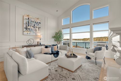 15517 Lake Shore Boulevard Ne, Lake Forest Park, WA, 98155 | Card Image