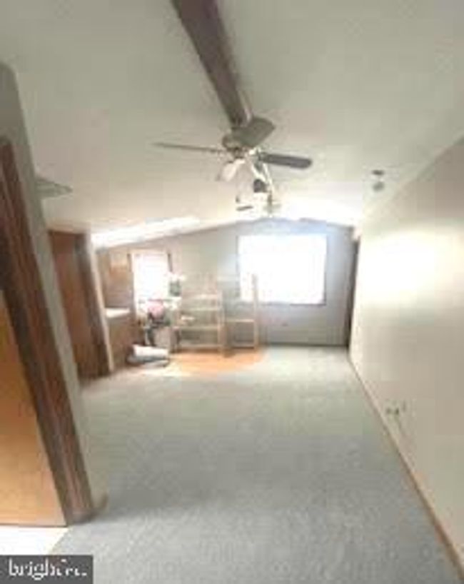 33 - 31 E Logan Ave, Condo with 2 bedrooms, 1 bathrooms and null parking in GLENOLDEN PA | Image 5