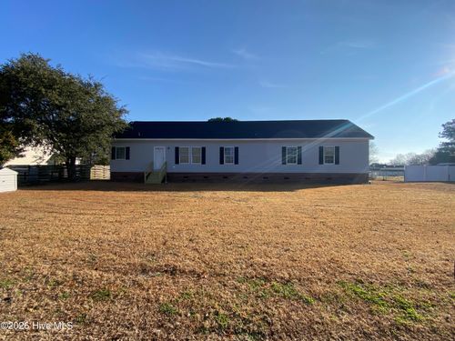 152 Meadowlark Ln, Newport, NC, 28570-6861 | Card Image