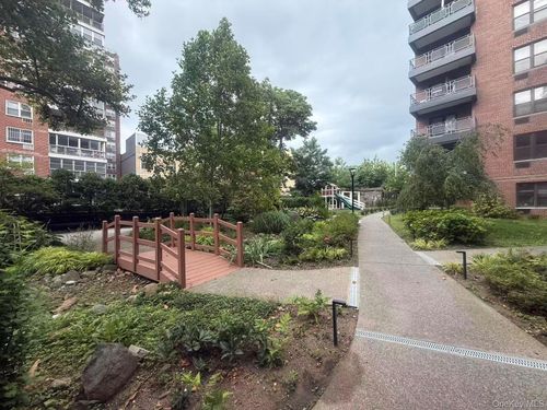 3h-8710 51st Avenue, New York, NY, 11373 | Card Image