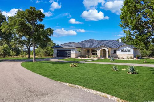 208 River Rdg, Boerne, TX, 78006-4515 | Card Image