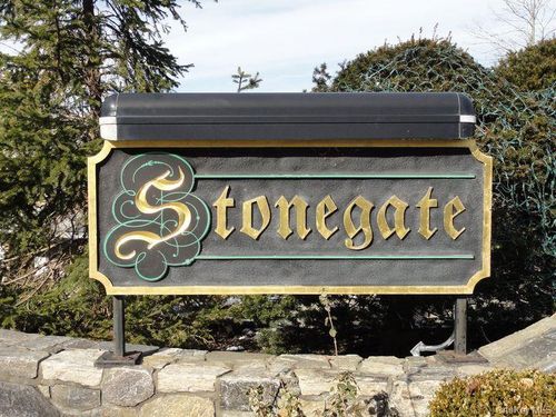 9d8-1840 Crompond Road, Peekskill, NY, 10566 | Card Image