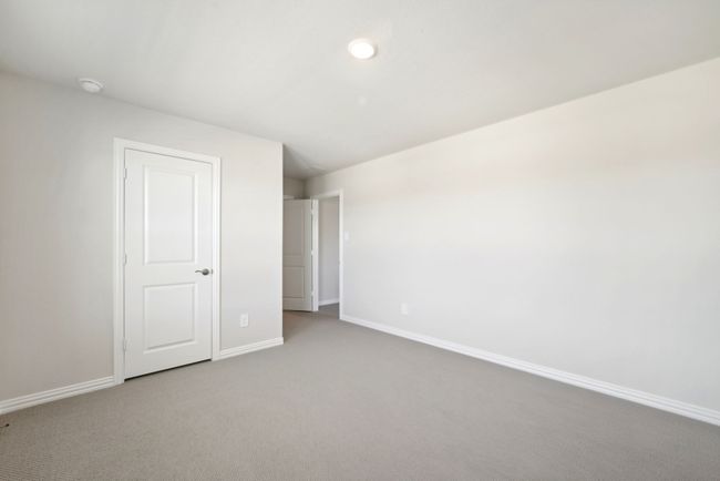 Photo is not of the actual home, but is an inspirational photo of builder’s model home and may depict options, furnishings, and/or decorator features that are not included. | Image 32