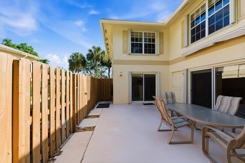 17c-2924 Sw 22nd Cir, Delray Beach, FL, 33445-7915 | Card Image