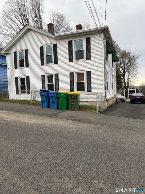 33 Pilgrim Ave, Waterbury, CT, 06704-2905 | Card Image