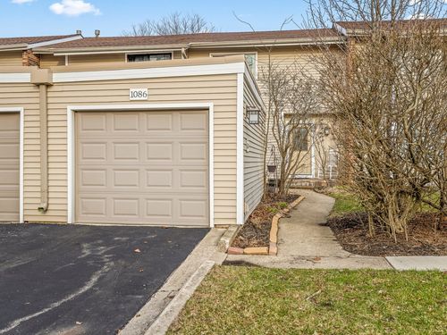1086 Cascade Dr, Aurora, IL, 60506-1329 | Card Image