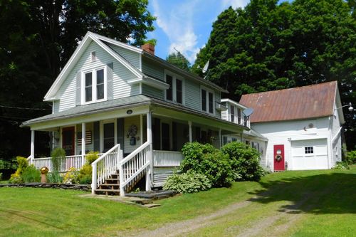 10 Liberty Street, Dexter, ME, 04930 | Card Image