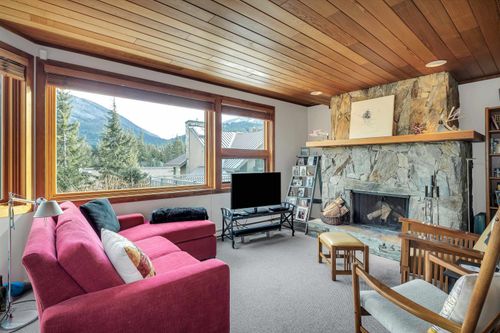 109-6117 Eagle Dr, Whistler, BC, V8E0E1 | Card Image