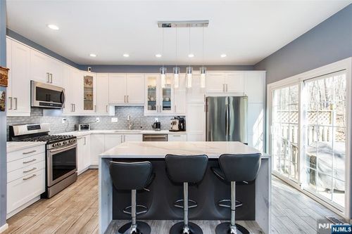 10 Gannett Ct, Wayne, NJ, 07470-8465 | Card Image