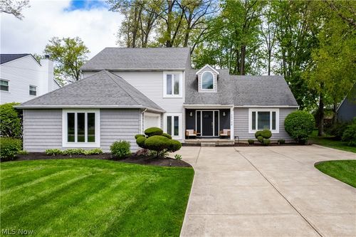 29798 Schwartz Rd, Westlake, OH, 44145-3825 | Card Image