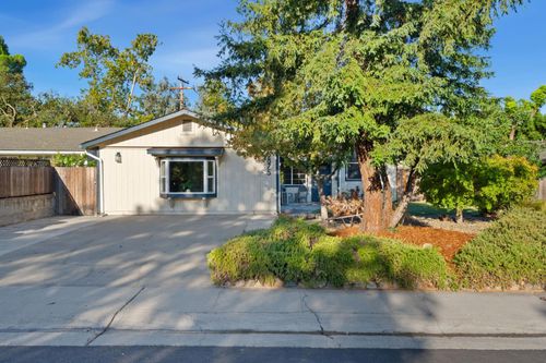 5875 Woodleigh Drive, Carmichael, CA, 95608 | Card Image