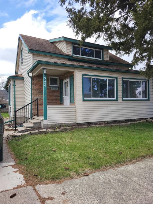 19236 Florida Street, Roseville, MI, 48066 | Card Image