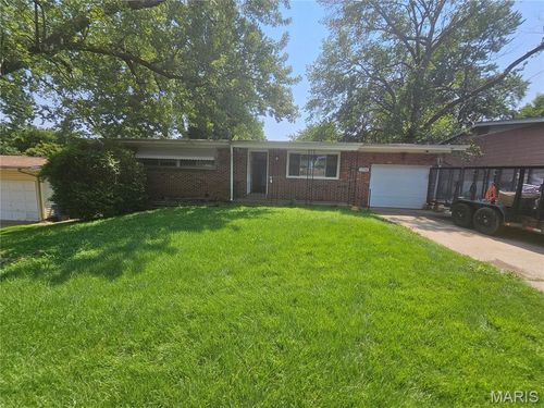 1738 Beecher Dr, Saint Louis, MO, 63136-2308 | Card Image