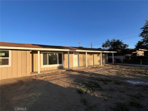 675 S Santa Fe Ave, San Jacinto, CA, 92583-4011 | Card Image
