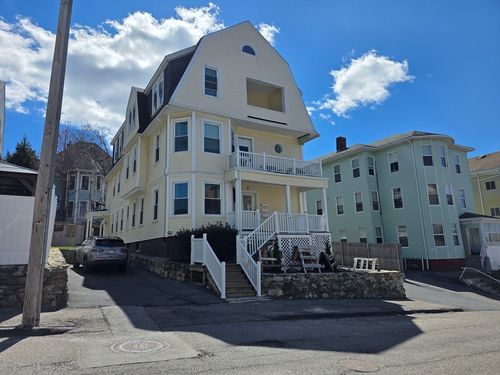 --2 Hillside St, 3rd Fl, Worcester, MA, 01610 | Card Image