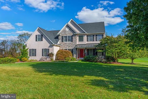 6581 Sweetbriar Ln, ZIONSVILLE, PA, 18092-2244 | Card Image