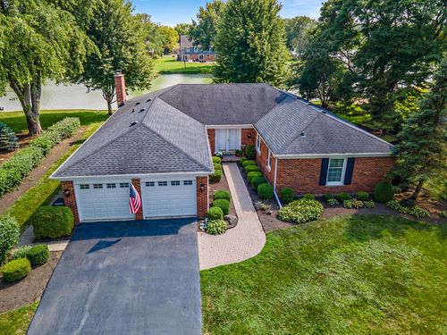 1217 Lake Shore Dr N, Barrington, IL, 60010-3428 | Card Image