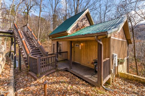 514 Laurel Mountain Rd, Gatlinburg, TN, 37738-5036 | Card Image