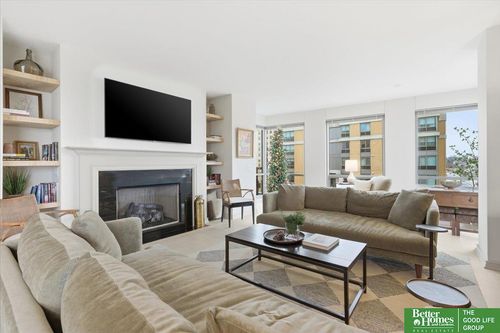 apt-5611-3201 Dodge Ct, Omaha, NE, 68131-2645 | Card Image