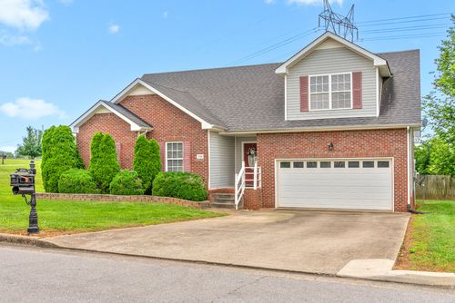 3700 Wheatfield Ln, Clarksville, TN, 37040-5466 | Card Image