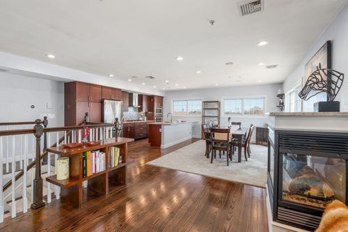 unit-302-572 Freeport St, Boston, MA, 02122-3248 | Card Image