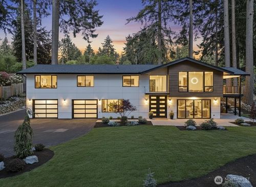 111 Point Fosdick Cir Nw, Gig Harbor, WA, 98335-7858 | Card Image
