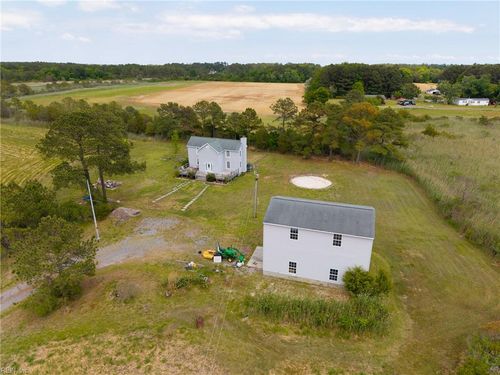 2297 Perrin Creek Rd, Hayes, VA, 23072-4024 | Card Image